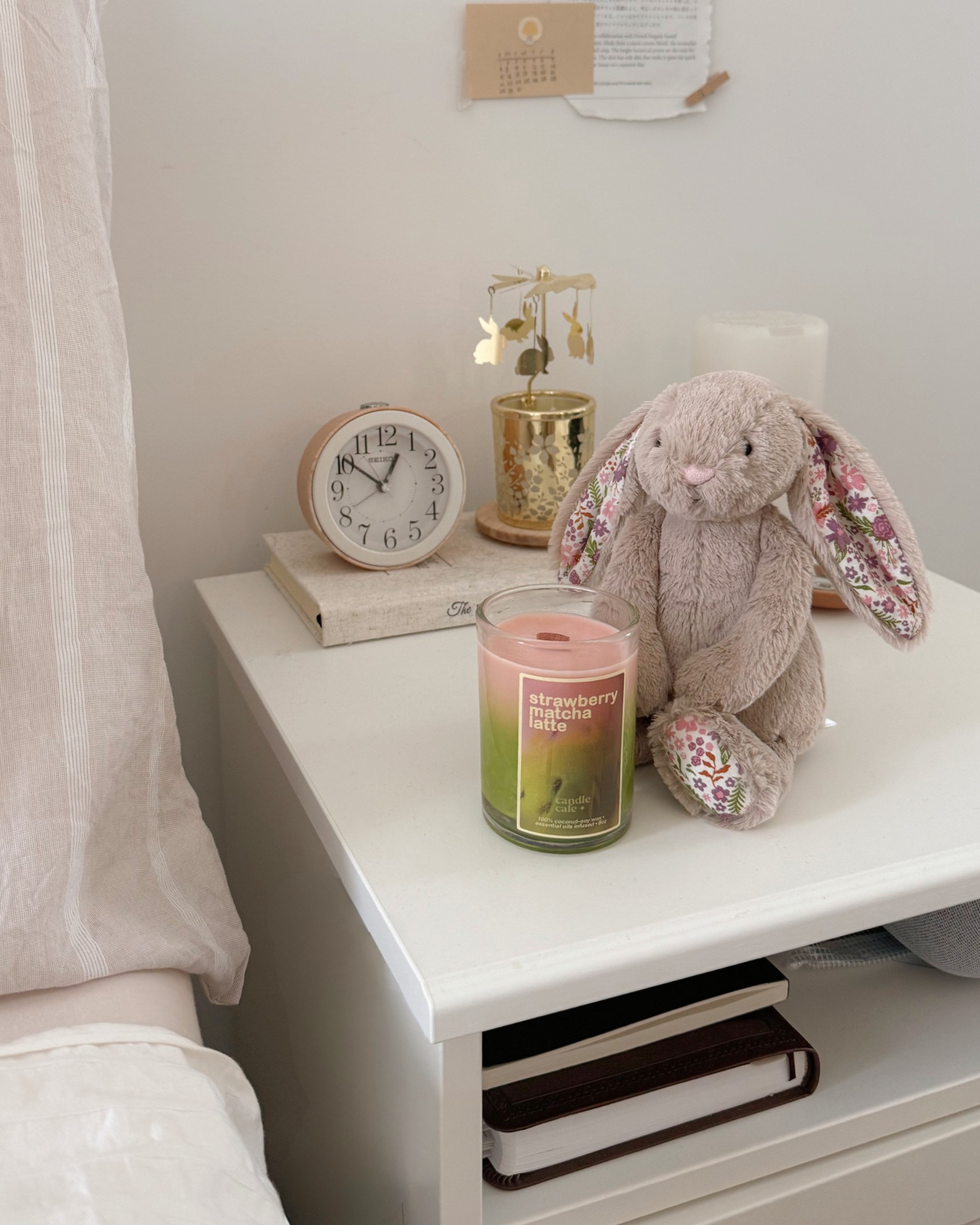 strawberry matcha latte candle [ backorder ]